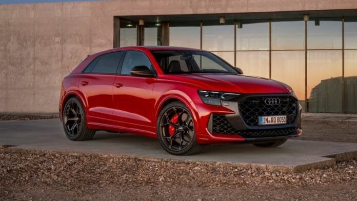 2025 Audi RS Q8 का धमाकेदार लॉन्च, पावर और डिजाइन में होगा बड़ा ट्विस्ट