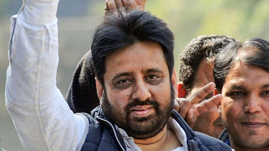 AAP के MLA Amanatullah Khan के बेटे पर BJP का हमला, Shahzad Poonawala ने कही बड़ी बात