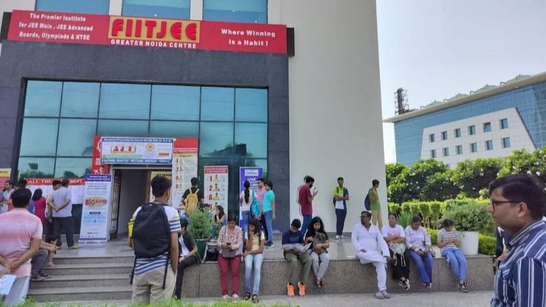 FIITJEE के खिलाफ FIR, संस्थान ने कहा- 