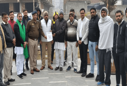 Farmers Protest : खनौरी महापंचायत में शामिल होने जा रहे किसानों को नोएडा पुलिस ने रोका, राष्ट्रपति को सौंपा ज्ञापन 