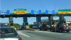 Toll Tax में बड़ा घोटाला_ Illegal Software से 14 राज्यों में लूटा गया पैसा 
