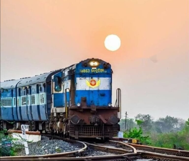 Maharashtra: जलगांव ट्रेन हादसे में मृतकों की संख्या बढ़कर 13 हुई