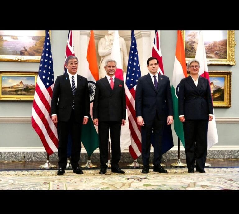 राष्ट्रपति बनते ही ट्रंप ने दिया भारत को सम्मान, अमेरिका ने जयशंकर के साथ की पहली  बैठक !