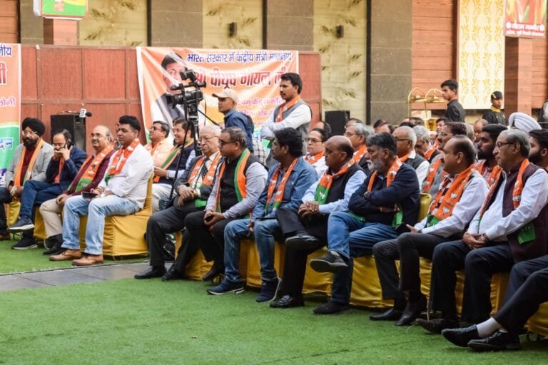 कुल 1522 नामांकन में से 477 हटा दी गई , नई दिल्ली सीट पर मची सबसे ज्यादा हलचल