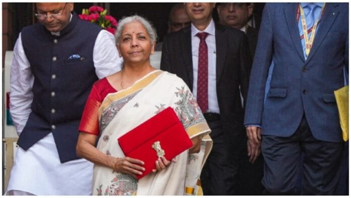 Budget 2025 से पहले Nirmala Sitharaman का डिजिटल कदम, 'बही खाता' में टैबलेट