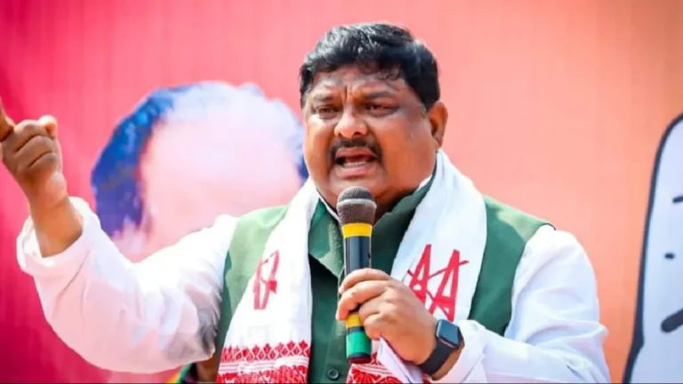 कांग्रेस सांसद रकीबुल हुसैन पर भीड़ का जानलेवा हमला, पुलिस ने फायरिंग कर बचाया