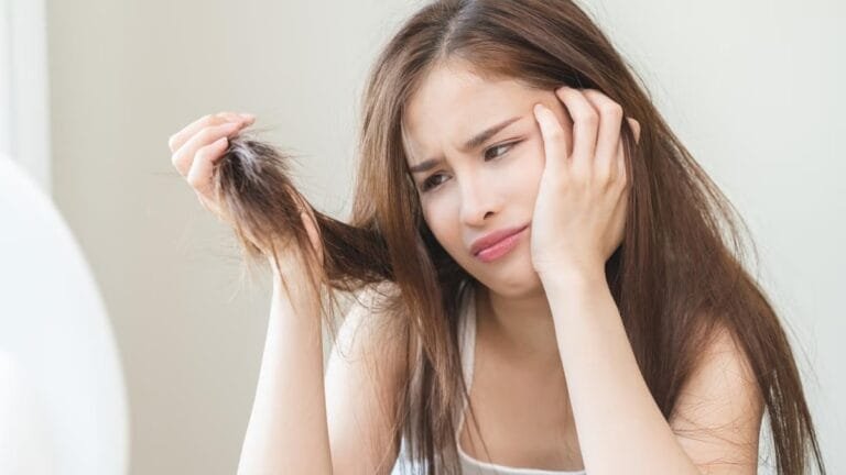 Haircare नुश्खे: Split Ends बालों से परेशान? ये आसान तरीके देंगे छुटकारा