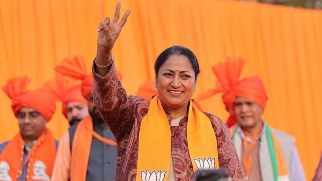 Rekha Gupta ने ली Delhi के मुख्यमंत्री पद की शपथ, कहा – विकास और महिला सशक्तिकरण रहेगा सर्वोच्च प्रा Rekha Gupta ने ली Delhi के मुख्यमंत्री पद की शपथ, कहा – विकास और महिला सशक्तिकरण रहेगा सर्वोच्च प्राथमिकता