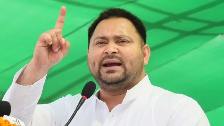 Waqf संशोधन विधेयक के खिलाफ  AIMPLB के प्रदर्शन में Tejasvi Yadav की भागीदारी