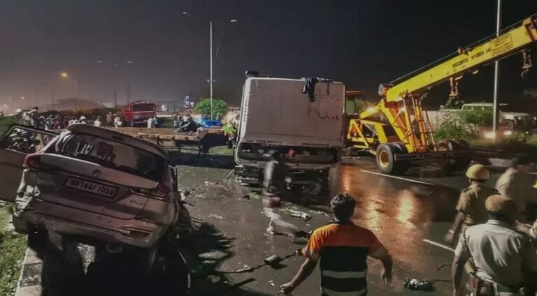 Rajasthan में भयंकर हादसा: जीप कार की टक्कर में एक ही परिवार के 5 लोगों की मौत, 8 गंभीर रूप से घायल