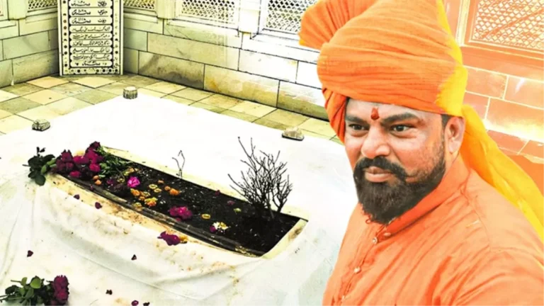 संभाजीनगर में अयोध्या की तरह कारसेवा का एलान, Aurangzeb की कब्र को लेकर मचा घमासान; VHP ने शुरू किया विरोध प्रदर्शन