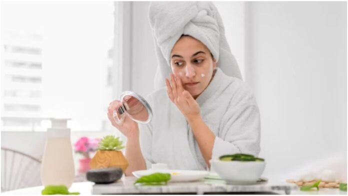 2025 की Skinacre रेवोलुशन: अब ब्यूटी नहीं, हेल्दी स्किन होगी असली पहचान