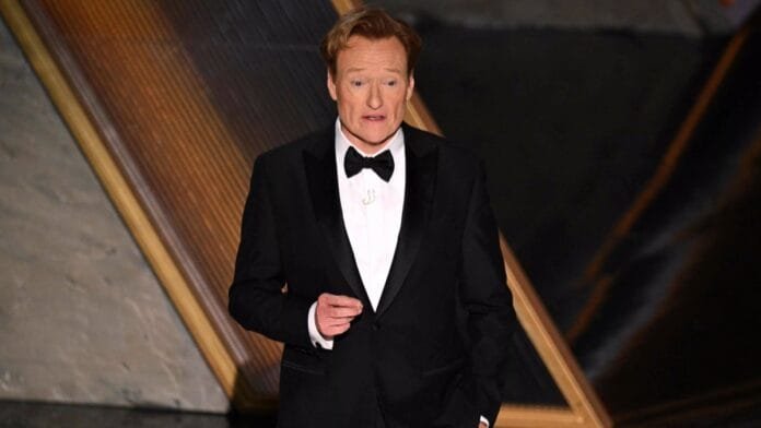 97th Oscar Award में Conan O'Brien का जलवा, India को खास अंदाज में किया नमस्कार 97th Oscar Award में Conan O'Brien का जलवा, India को खास अंदाज में किया नमस्कार