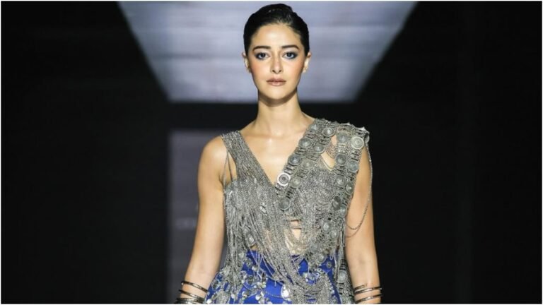 Ananya Pandey का फैशन धमाका! Laxmi बनीं 'Warrior Princess', रैंप पर बिखेरा जलवा