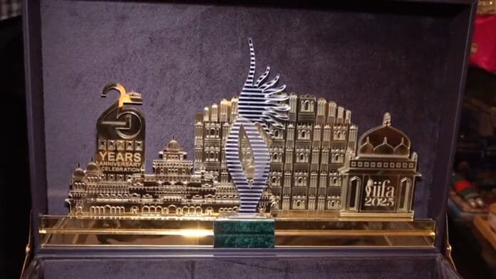 IIFA 2025: Rajasthan की संस्कृति और बॉलीवुड का संगम, 7 किलो का अनोखा इनवाइट बना चर्चा का विषय