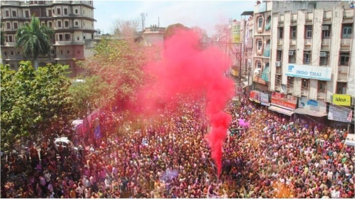 Indore में Rang Panchami का धमाल, Ger में उमड़ा रंगों का सैलाब