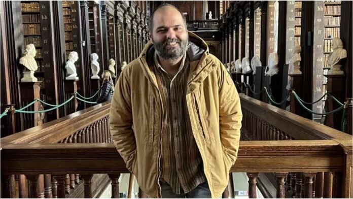 स्टैंड-अप पर संग्राम: Kunal Kamra पहुंचे Bombay High Court, FIR रद्द करने की मांग