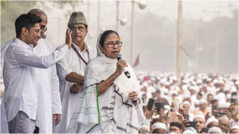 Mamata Banerjee की हुंकार: "हम दंगे नहीं होने देंगे, चाहे जान भी चली जाए"