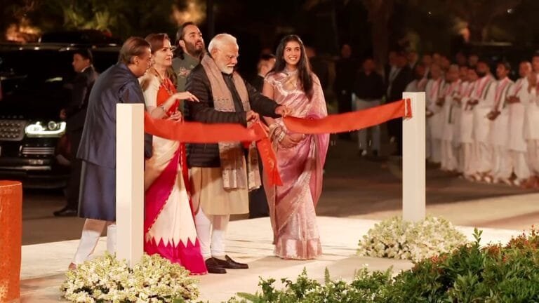 पशु सेवालय वनतारा का उद्घाटन जामनगर में प्रधानमंत्री नरेंद्र मोदी ने किया