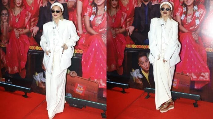 Rekha का स्टाइल धमाका! सफेद पैंटसूट में बॉस-लेडी लुक से मचाया तहलका