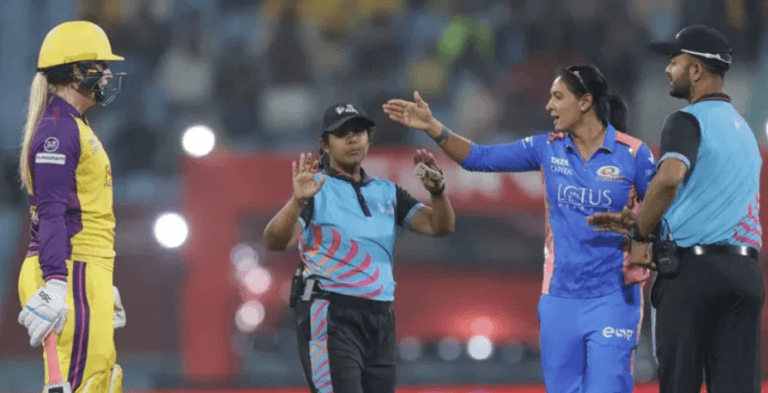 Mumbai Indians की खिलाड़ी Harmanpreet पर लगा जुर्माना, जानें मामला