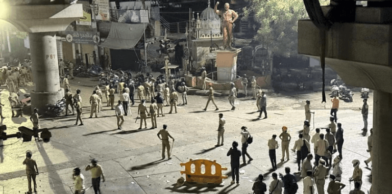 Nagpur Violence: FIR में खुलासा- दंगाइयों ने महिला पुलिसकर्मियों के कपड़े फाड़ने की कोशिश की, पेट्रोल बम फेंके