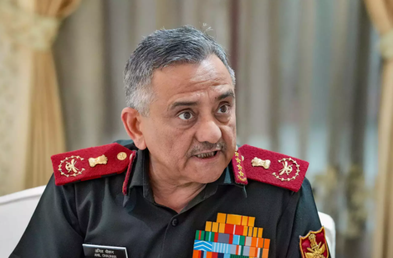 Technology सक्षम तो बना सकती है लेकिन लोगों की जगह नहीं ले सकती: CDS Anil Chauhan