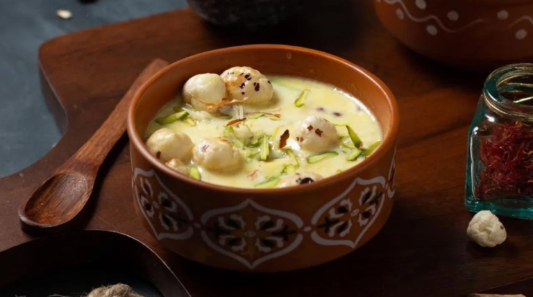 बिना चीनी के बनाएं फाइबर से भरपूर मखाना खीर, फायदे भी हैं गजब