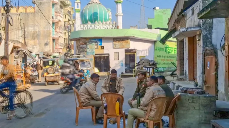 Eid al Fitr की नमाज शांतिपूर्वक अदा की गई Sambhal में