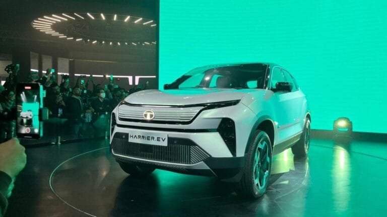 लॉन्च से पहले Tata Harrier EV का दिखा दम, 500km रेंज समेत मिलेंगे प्रीमियम फीचर्स