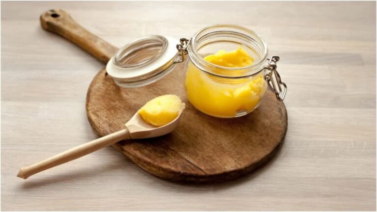 रोजाना Desi Ghee खाने से बदल जाएगी सेहत, जानें 5 जबरदस्त फायदे