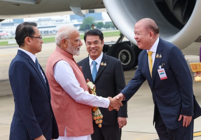 प्रधानमंत्री मोदी का बैंकॉक में जोरदार स्वागत, BIMSTEC शिखर सम्मेलन में लेंगे भाग