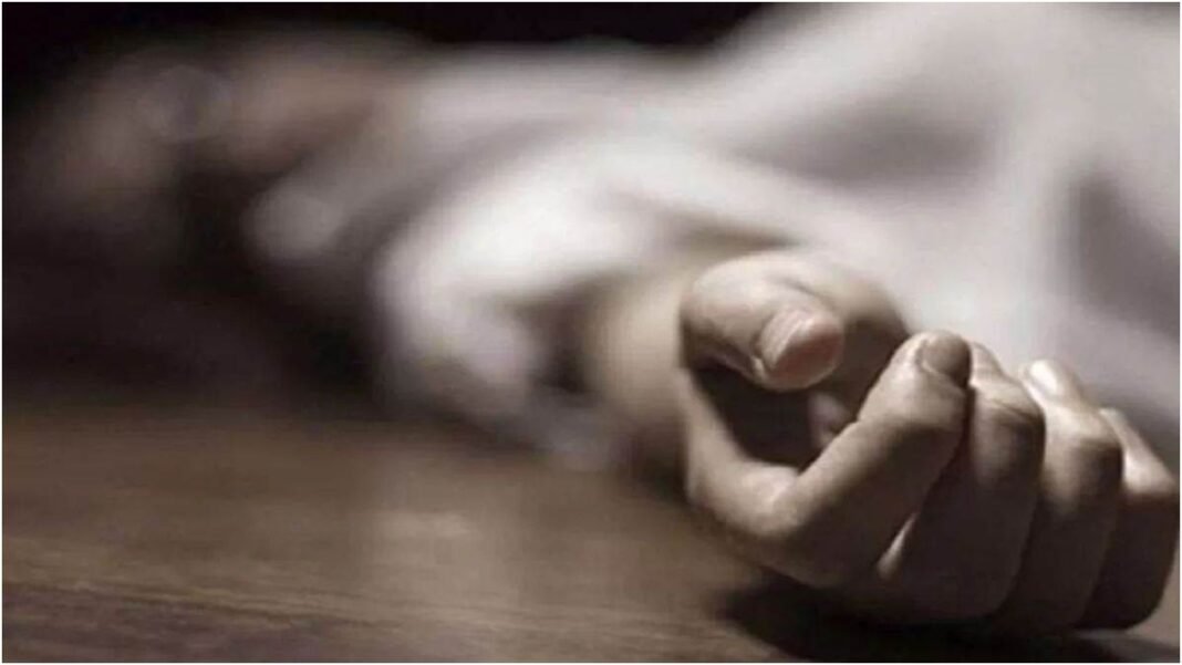 Aligarh जिले के Khair में हैवान बना पति! फैक्ट्री की छत से पत्नी को फेंककर ली जान, पुलिस ने दबोचा