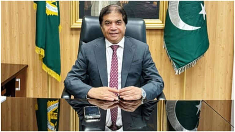 India को जंग की धमकी! Pakistan Minister Hanif Abbasi बोले- पानी रोका तो गिरेंगी मिसाइलें