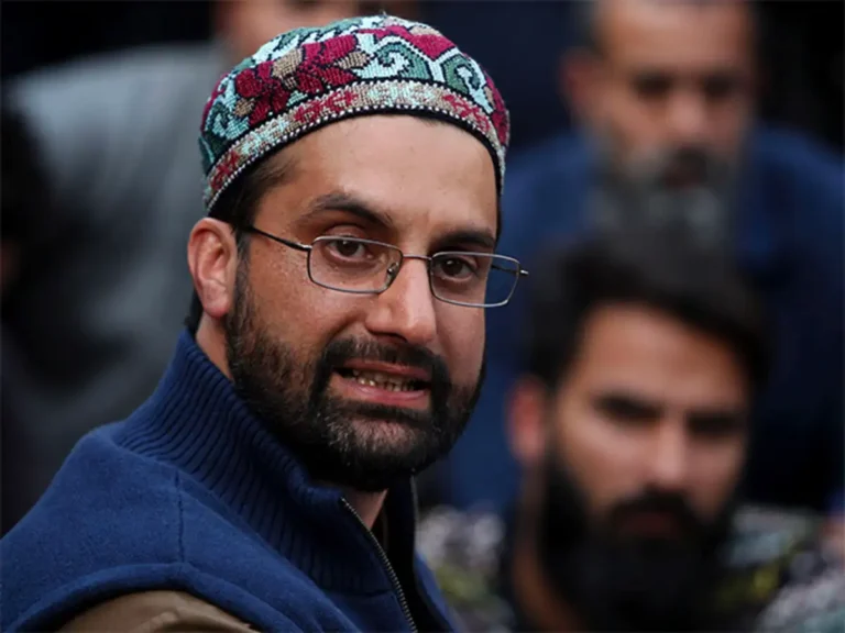 Pahalgam आतंकी हमले के विरोध में Mirwaiz Umar Farooq की कश्मीर बंद की अपील, कहा – “मानवता को मार डाला गया है”