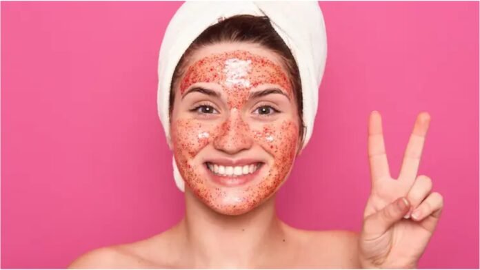 गुलाब से पाए बेदाग निखार! घर पर बनाएं ये आसान Face Pack और कहें केमिकल प्रोडक्ट्स को अलविदा