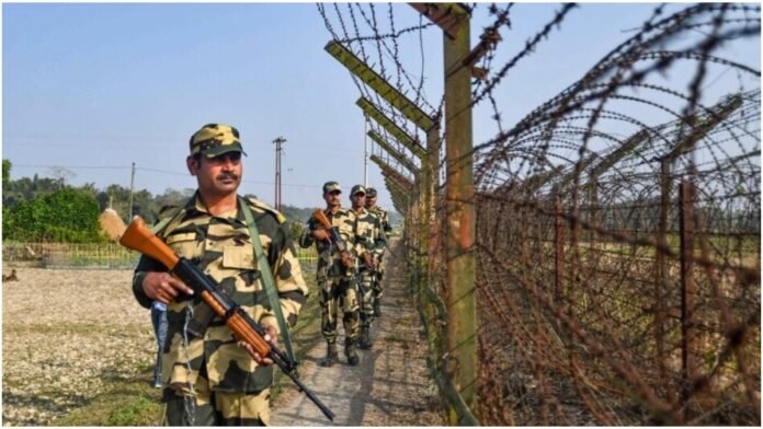 धमाके के साए में जांबाजी: BSF जवान ने बचाई सैकड़ों जान, IED ब्लास्ट में घायल