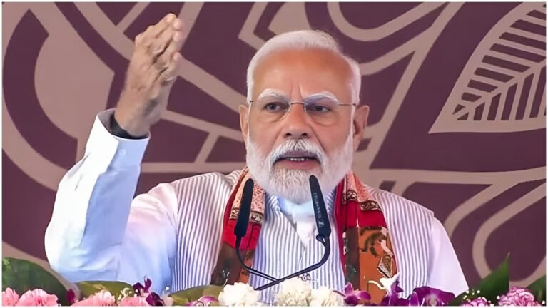 मैं Kashi, Kashi मेरी है: PM Modi का पूर्वांचल से भावुक जुड़ाव 3000 करोड़ की योजनाओं से विकास की नई गंगा बहाई