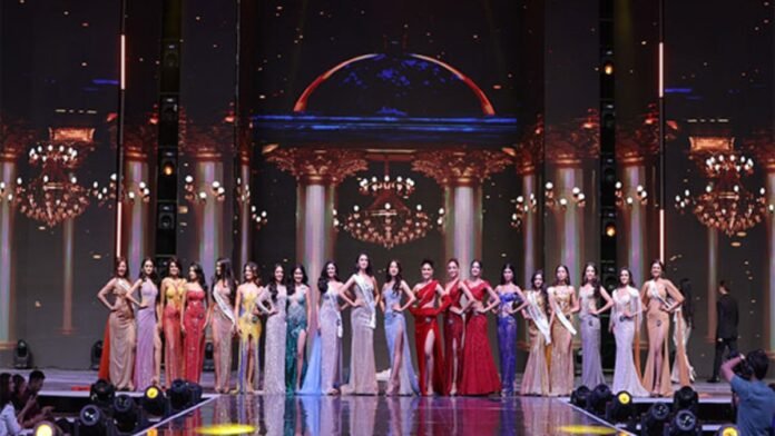 Miss Universe India 2025 का Crown पाने की दौड़ शुरू, लाखों लड़कियों का सपना अब फिनाले के और करीब Miss Universe India 2025 का Crown पाने की दौड़ शुरू, लाखों लड़कियों का सपना अब फिनाले के और करीब