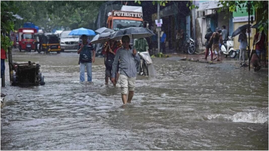 Mumbai में भारी बारिश ने मचाई तबाही, Bhiwandi-Wada Road पर 8 किलोमीटर लंबा जाम, लोग फंसे चार घंटे से ज्यादा