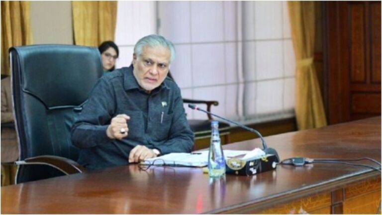 Pakistan Deputy PM ने फर्जी British खबर को सच बताया, सोशल मीडिया पर हुआ सच का खुलासा