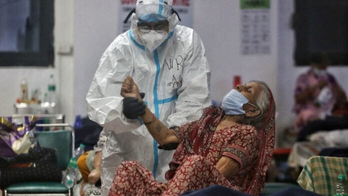 Corona की वापसी से दहशत! देश में 5,000 से ज़्यादा एक्टिव केस, अब तक 55 मौतें, नए वैरिएंट से बढ़ी टेंशन