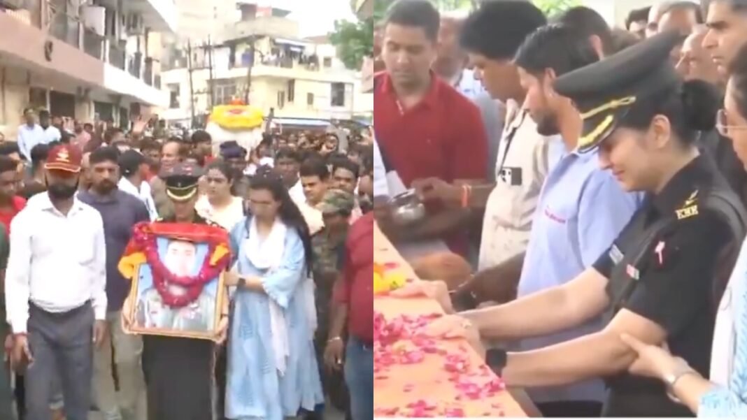 Kedarnath हादसे में शहीद पायलट Rajveer को आखिरी सलामी, पत्नी Lieutenant Colonel Deepika ने तस्वीर सी Kedarnath हादसे में शहीद पायलट Rajveer को आखिरी सलामी, पत्नी Lieutenant Colonel Deepika ने तस्वीर सीने से लगाकर दी विदाई, फूट-फूट कर रोई