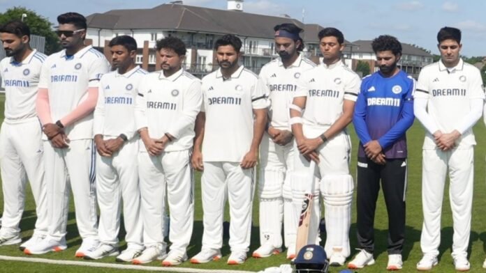 Leeds Test से पहले गमगीन माहौल_ India-England के खिलाड़ी बांधेंगे काली पट्टी, विमान हादसे के शिकार Leeds Test से पहले गमगीन माहौल: India-England के खिलाड़ी बांधेंगे काली पट्टी, विमान हादसे के शिकार 274 लोगों को दी जाएगी श्रद्धांजलि