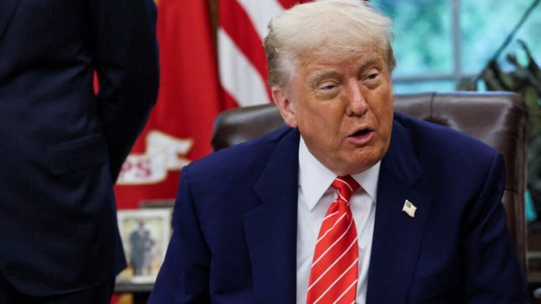 Trump के नए नियम ने उड़ाई भारतीय छात्रों की नींद, सोशल मीडिया पोस्ट बन गई वीजा में रोड़ा, घबराकर Trump के नए नियम ने उड़ाई भारतीय छात्रों की नींद, सोशल मीडिया पोस्ट बन गई वीजा में रोड़ा, घबराकर करने लगे अकाउंट डिलीट