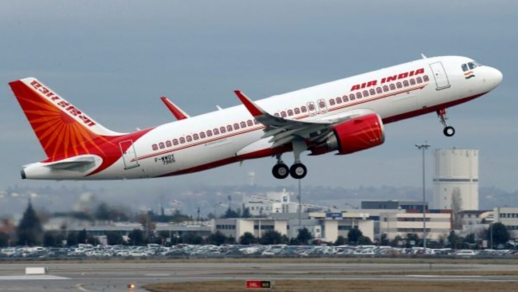उड़ान में मचा हड़कंप_ Delhi से Vadodara जा रही Air India Flight की Emergency Landing, बाल-बाल बचे 16 उड़ान में मचा हड़कंप: Delhi से Vadodara जा रही Air India Flight की Emergency Landing, बाल-बाल बचे 168 यात्री
