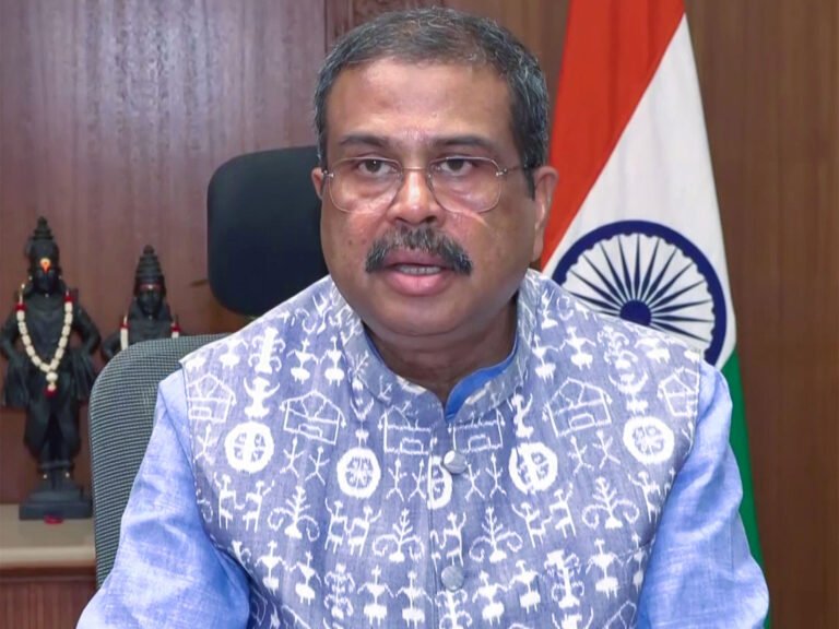 धर्मेंद्र प्रधान ने दिया इस्तीफा, बोले- छात्रों का भविष्य किसी भी राजनीतिक विवाद से बड़ा