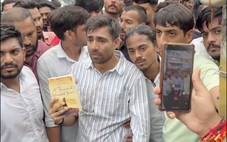 सत्य निकेतन बिल्डिंग हादसे पर कांग्रेस का सरकार पर हमला, राहत-बचाव में देरी का आरोप