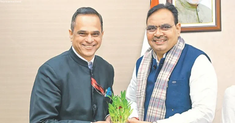 राजस्थान के मुख्य सचिव श्रीनिवास से सवाल: अधिकारियों से रोज मुलाकात, फिर आम जनता के लिए नियमित जनसुनवाई क्यों नहीं?